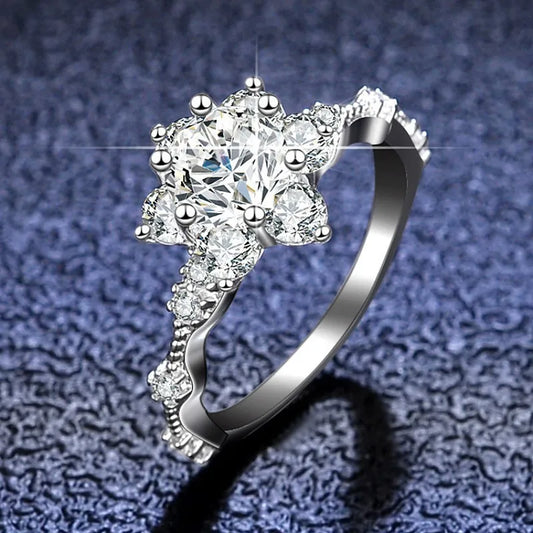 5Ct Moissanite Women's Ring PT950 Platinum Snowflake Crown Design Premium Texture Royal Style for High-End Galas