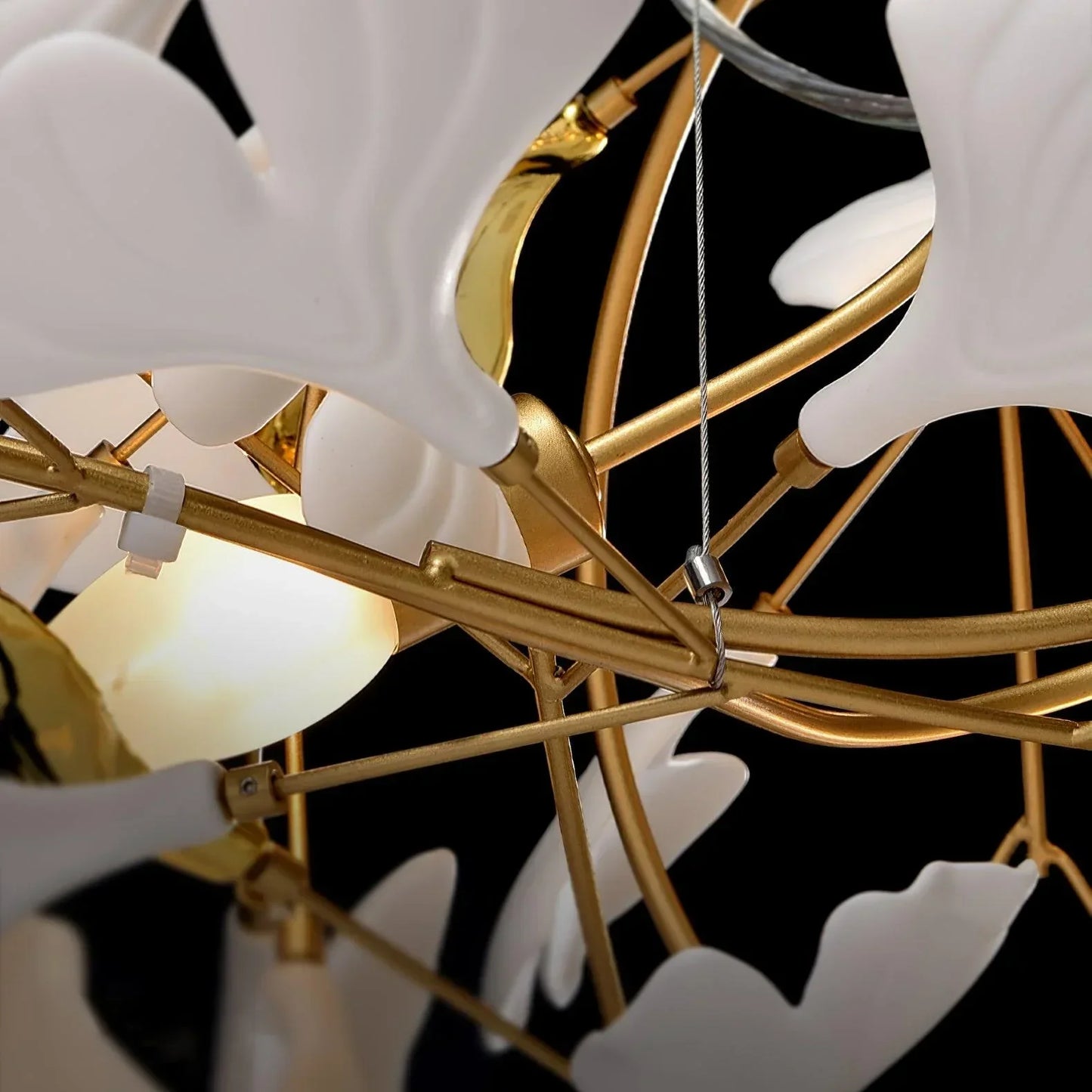 Modern Ceramics White Long Ginkgo Leaf LED Pendant Light Decoration Villa Living Room Ceiling Chandelier Indoor Hanging Lights