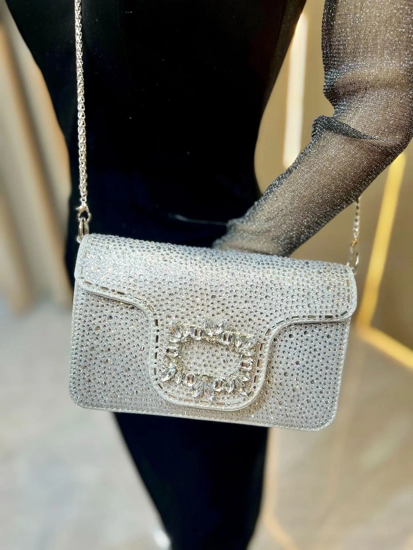 New Ladies Luxury Crystals Evening Bags Sparkling Diamond Dinner Party Dress Bags Metal Chain Wedding Clutch Purses and Handbags