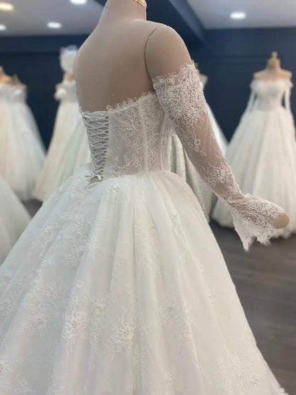 Vintage Princess Lace Wedding Dresses 2026 Sweetheart Long Sleeve Ball Gown Off Shoulder Backless Bride Gown Vestido De Novia