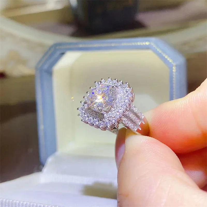 Luxury 18K Solid Platinum PT950 certifid 2 carat D color moissanite ring wholesale eight heart eight cut diamond ring for women
