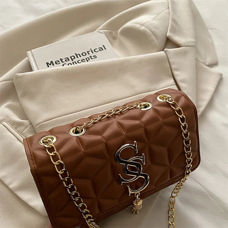 Light Luxury Trend Argyle Quilted Small Square Bag Metal Letter Tassel Flap Crossbody Bags Commuting Fashion Shoulder Bag