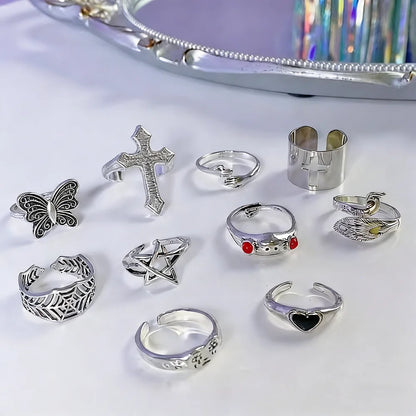  8/10/15/20Pieces Retro Gothic Punk Red Butterfly Rings For Women Mix Style Vintage Skull Heart Stackable Jewelry Party Gifts