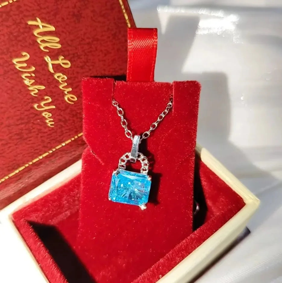 925 Sterling Silver Elegant Fashion High Carbon Diamond Ice Flower Cut Small Lock Pendant Necklace Daily Versatile