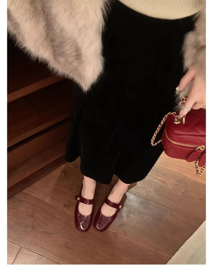 Women Two Tone Mary Jane Shoes 2026 New Patent Leather Buckle Strap Low Heel Casual Shoes For Office And Daily Wear Elegant