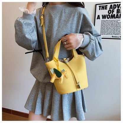 Fashion Vegetable Basket Bucket Bag Women's Autumn New Lychee Pattern Shoulder Bag Simple Solid Color Niche Messenger Bag