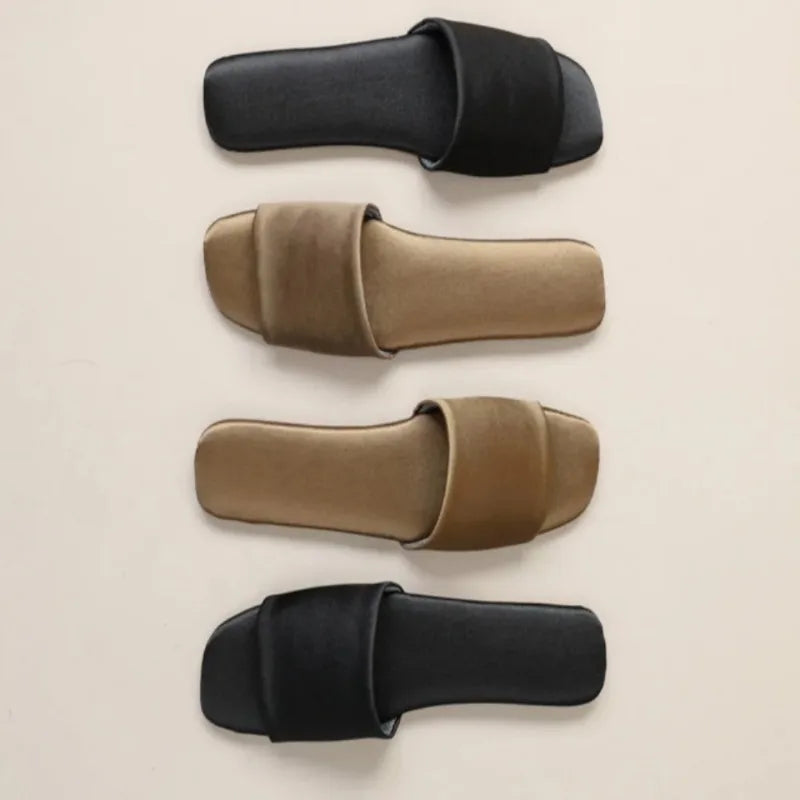 Summer New Women Shoes Premium Feel Flat Bottom Slippers for Woman Elegant Outdoors Slippers Luxury Designer Shoes Zapatos Mujer