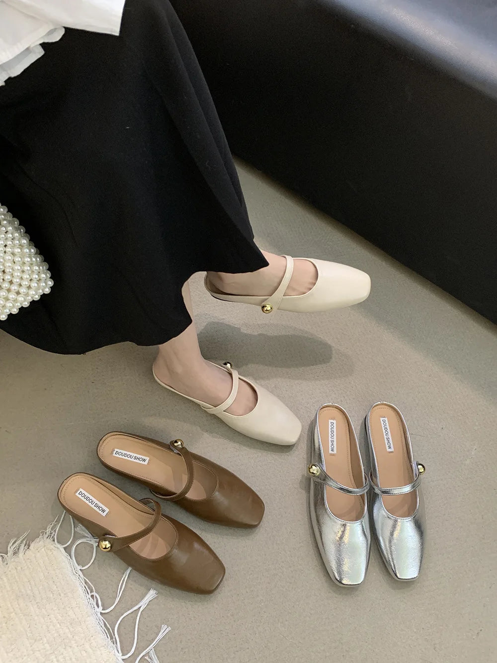 Soft Leather 2025 Ins Silver Buckle Strap Casual Shoes Fashion Flats Elegant Glitter Metallic Mules Shoes Cover Toe Slippers