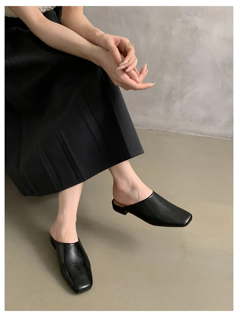 Fashion Square Toe Flat Slippers Women Casual Slip On Mule Luxury Brand Outsides Slides Elegant Pleated Ladies Shoes Sandal Flip