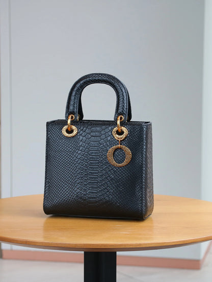 2026 New Fashion Luxury Snake Lady Handbag Niche Design Advanced Texture Temperament Exotic Small Bag Commuter Joker Shoulder Me