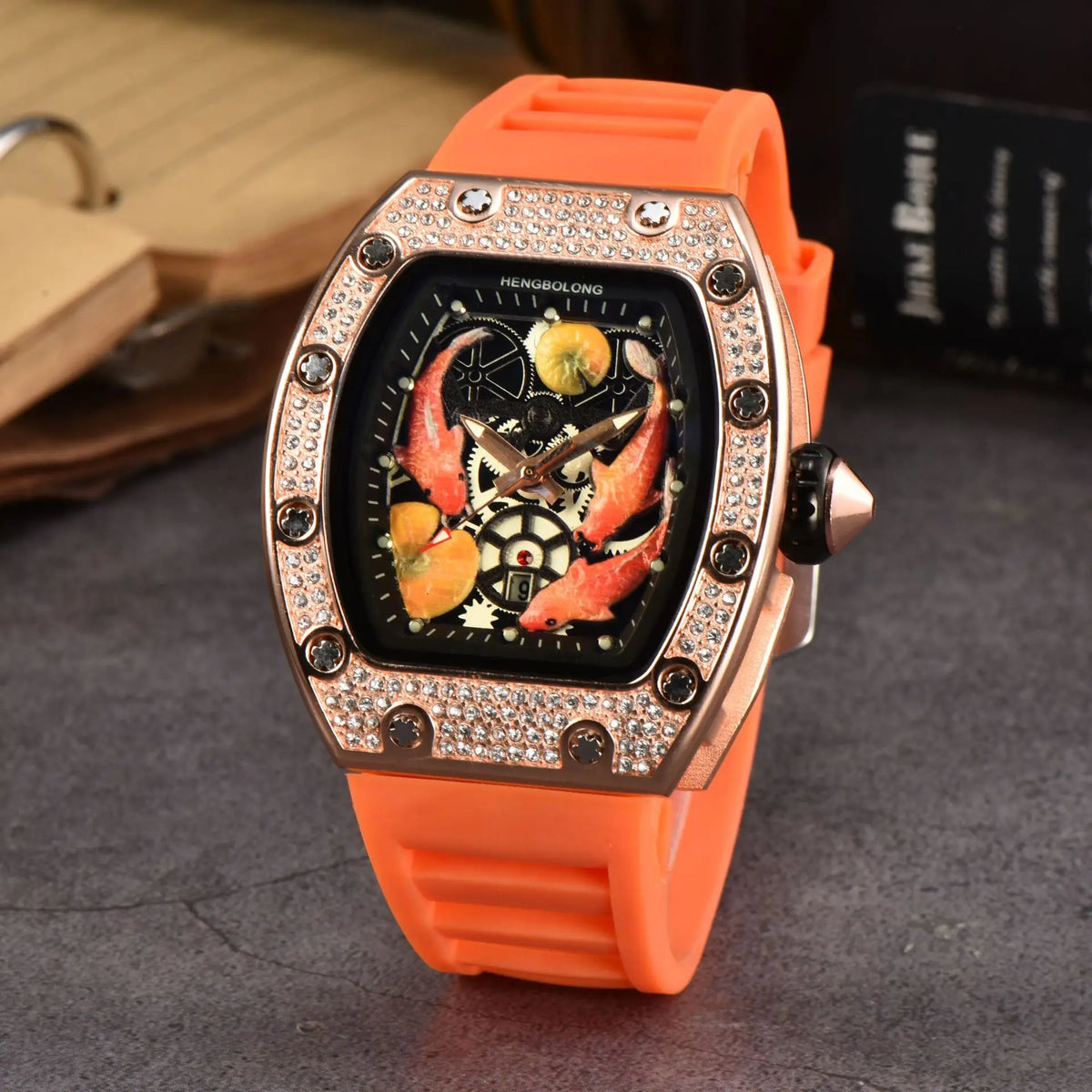 2026 New Hengbolong Diamond Quartz Watch Men's Fashion Koi Pattern with Calendar Watch