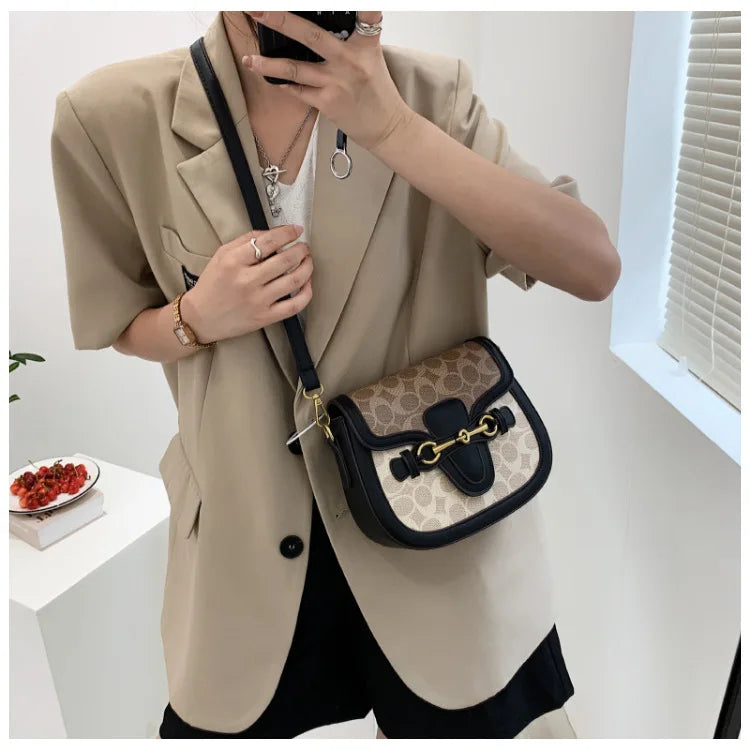 Women Retro Print Saddle Crossbody Bag Luxury Horse Bit Buckle Small Shoulder Bag Fashion PU Leather Ladies Daily Handbag
