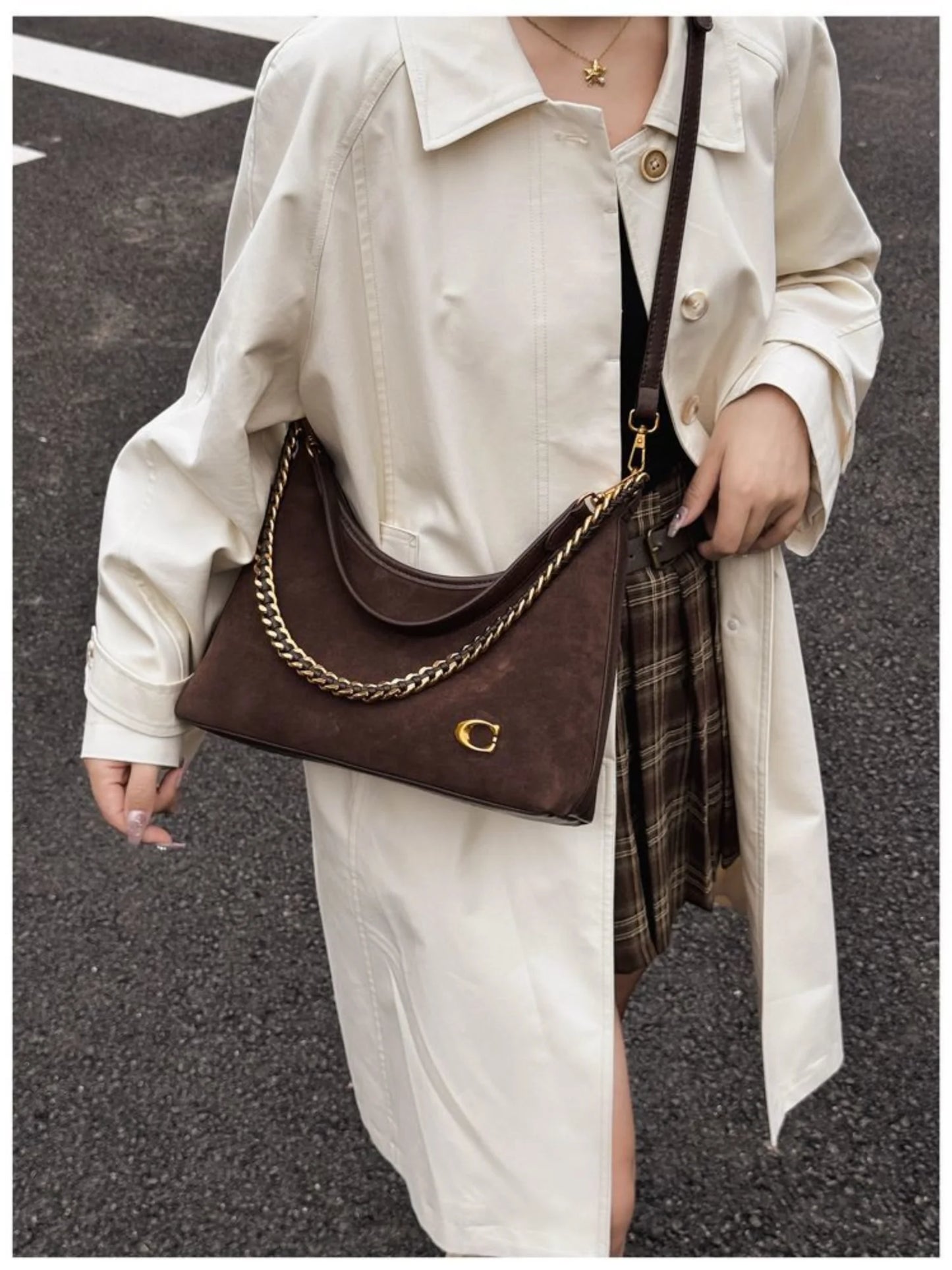 Women's New Light Luxury Fashionable High-End Black Suede Shoulder Crossbody Bag,Versatile for Commuting,Large Capacity Tote Bag