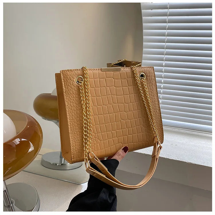 2026 Fashion Luxury Female Crossbody Bags for Women Designer Shoulder Bag Chain Solid Color Messenger Bag Handbags
