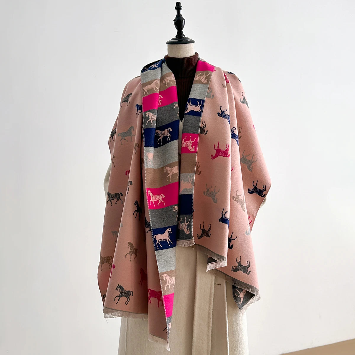 Latest Design Elegance Horse Print Scarve Pashmina Soft Warm Fringe Pashmina Shawl Winter Coldproof Windproof Blanket Scraf