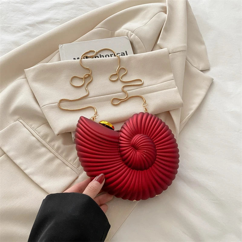 Fashion Lipstick Bag Ladies Gold Conch Dinner Bag High Quality Acrylic Super Mini Crossbody Bag Women Cute Fun Creative Handbag