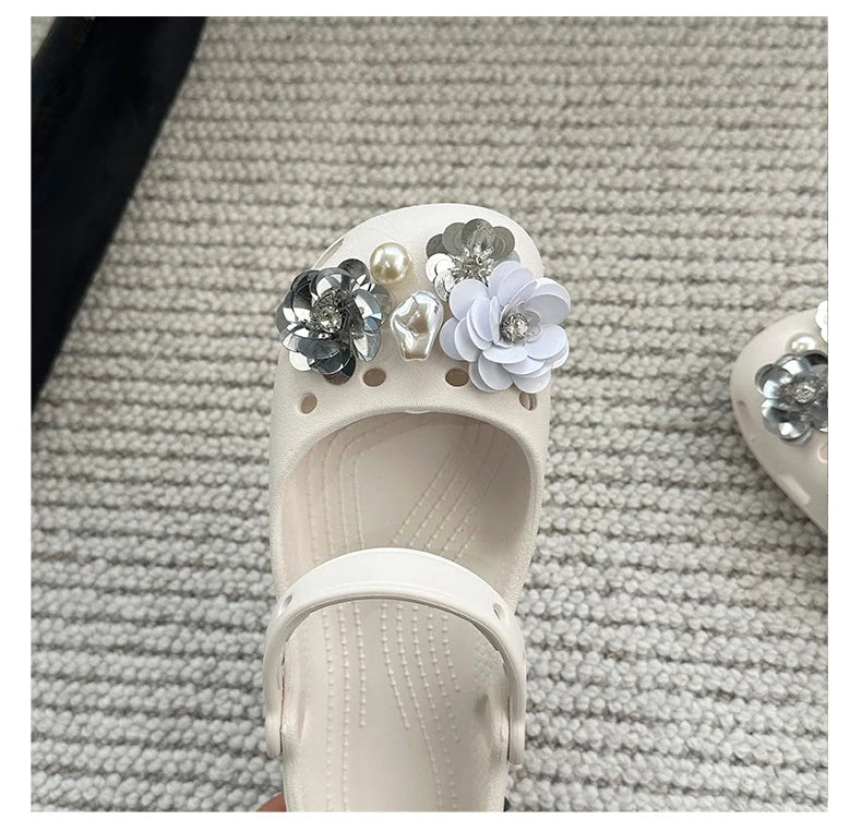 Clogs Summer Slippers Women Luxury Pearl Metal Flower Mary Janes Designer Ballet Shoes Girls Corc Charms Sandals Indoor Outdoor