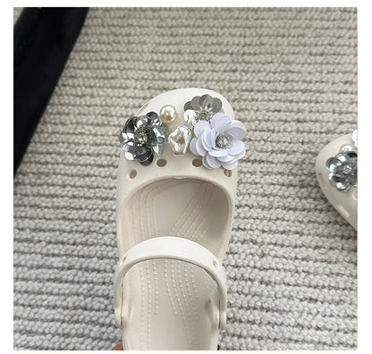 Clogs Summer Slippers Women Luxury Pearl Metal Flower Mary Janes Designer Ballet Shoes Girls Corc Charms Sandals Indoor Outdoor