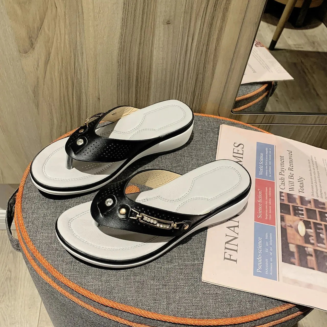 Sandals for Women Flip Flops Metal Button Slides Slipper Beach Dance Non-slip Casual Wedge Shoes Female Summer Slippers Sandals