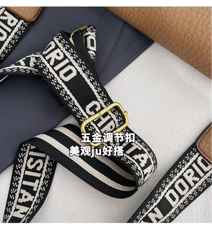 IMJK 24*20*6cm Hot Selling Light Luxury Underarm Saddle Bag, New Niche Design, Casual Shoulder Crossbody Bag Bags