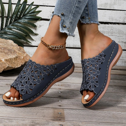 Women Slippers Elegant Floral Comfort Sandals Hollow-Cut Stylish Wedge Slippers Designer Versatile Slides Women Beach Shoes