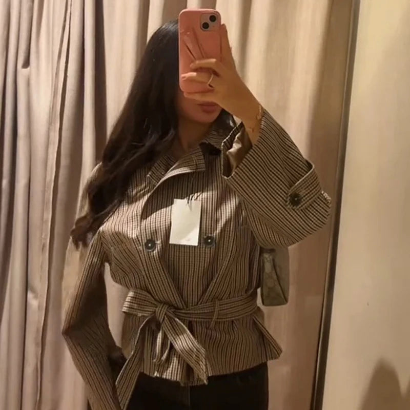 Long Sleeve Plaid Cropped Trench Coat Women Lapel Double Breasted Belted Waist Loose Checkered Short Jacket Lady Autumn Coats