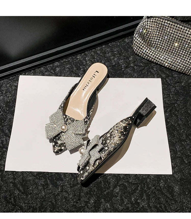 Summer New Shoes for Women Luxury Slipper Outdoor Pointed Toe Pearl Casual Sandals Girl Four Leaf Clover Flat Mules Slides
