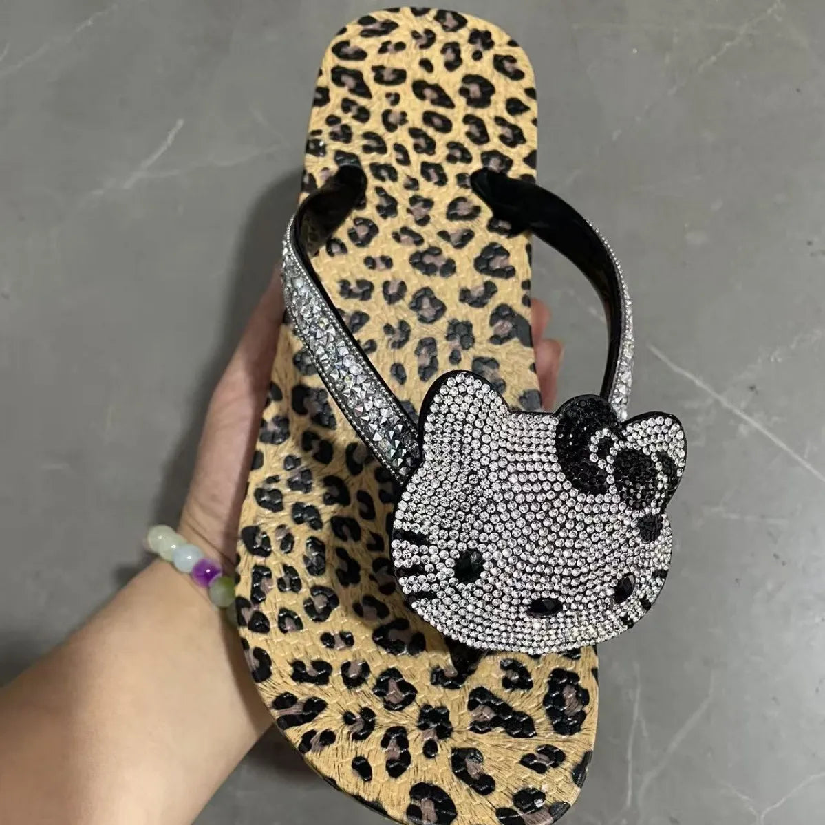 Hello Kitty Rhinestone Flip Flops Leopard Print Y2K Women Bling Non-Slip Summer Beach Casual Thong Sandals Indoor Outdoor