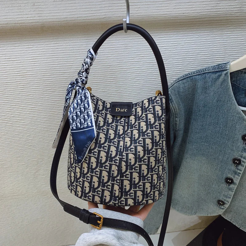 Vintage Light Luxury Bucket Bag Handbag for Women 2026 New Spring High-End Versatile Commuting Shoulder and Crossbody Bag