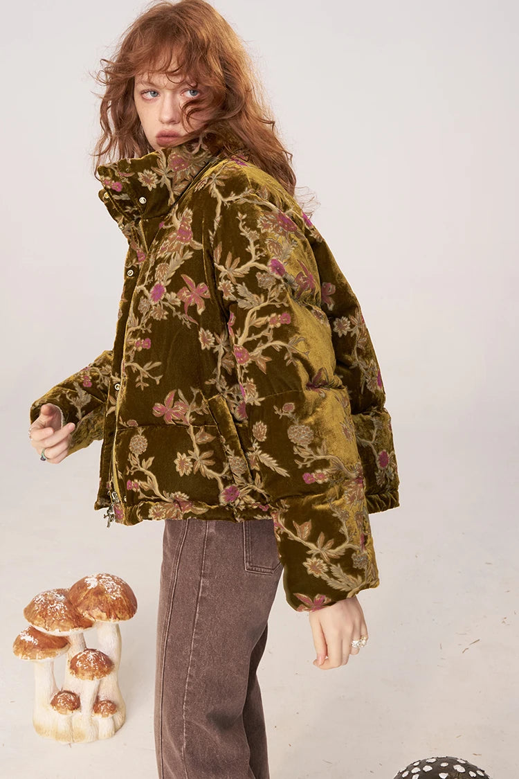 ELFSACK 2025 Women's Winter Down Jacket, Retro Floral Embroidery Stand Collar Puffer Coat, Romantic Thick Warm Padded Top
