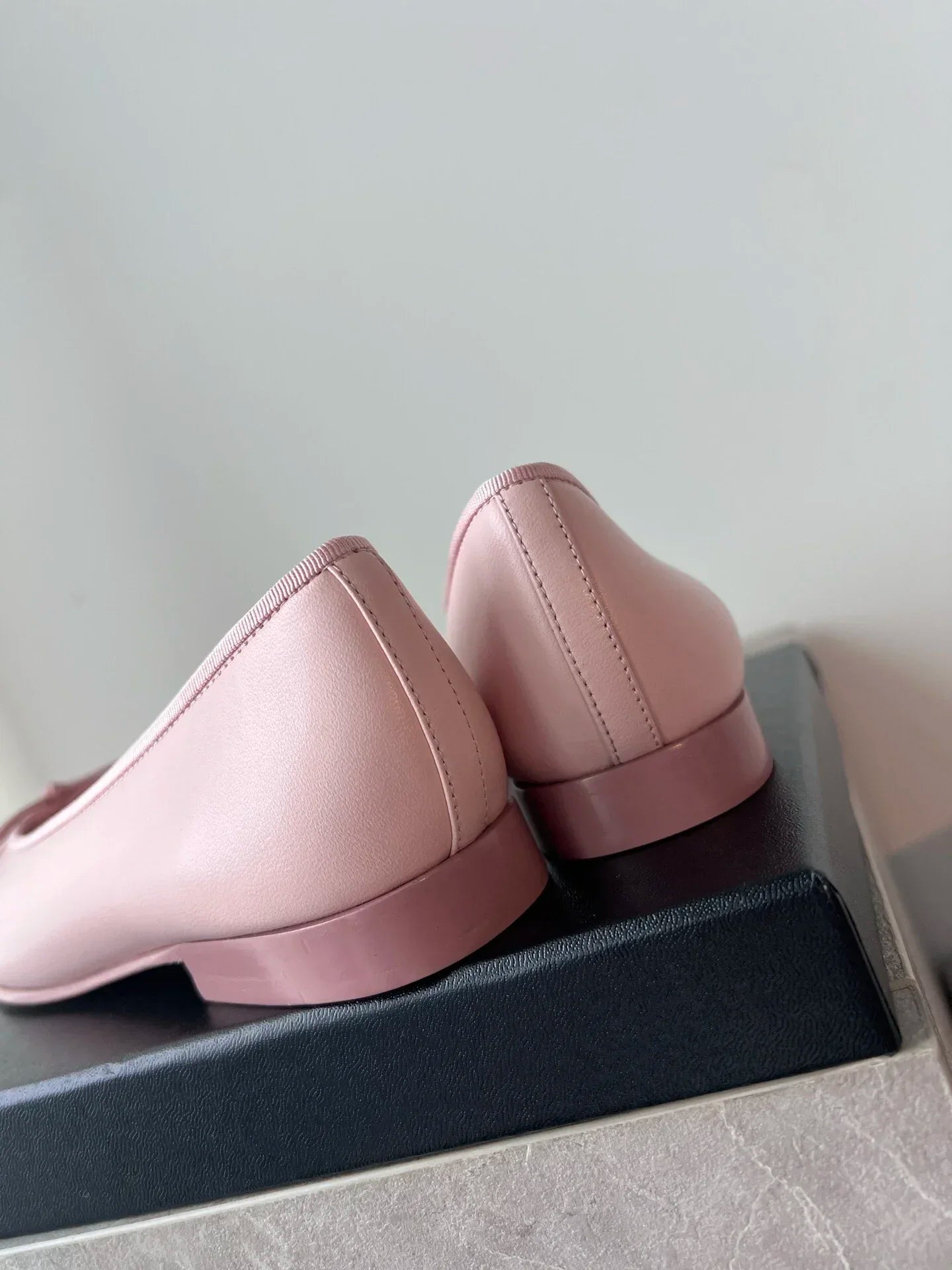 Luxury Brand Women's Low-heel Shoes Casual Bow-Detail Outdoor Hiking Shoes Materials Sheepskin Minimalist Versatile Dance Shoes