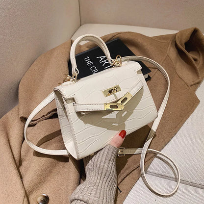 Black Super Hot Stylish Small Bag for Women - 2025 New Autumn/Winter High-End Luxury Minimalist Crossbody Square Bag