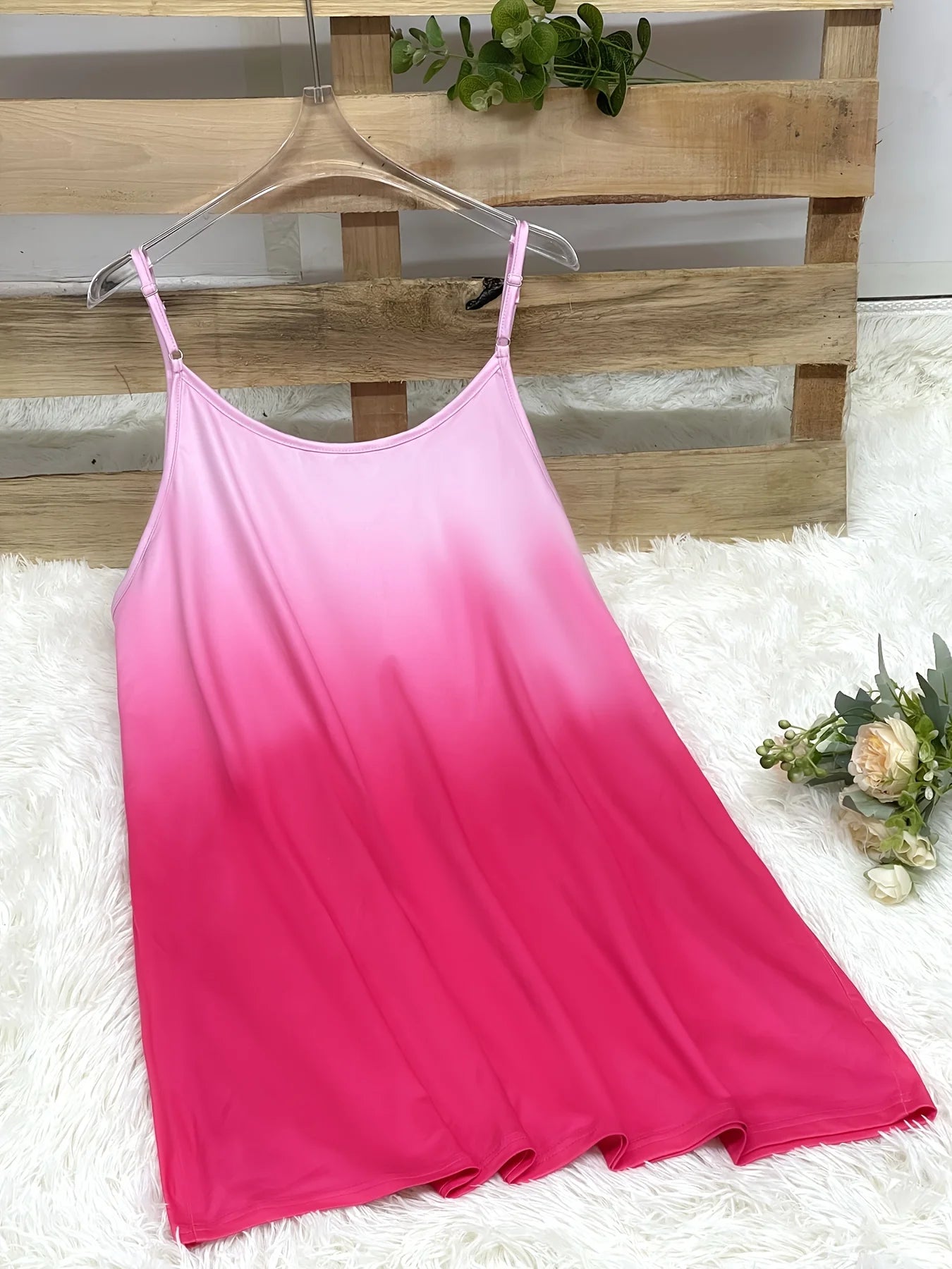 Plus Size Women's Gradient Sleeveless Tank Top Flowy Casual Summer Blouse with Scoop Neckline Perfect for Daily Wear