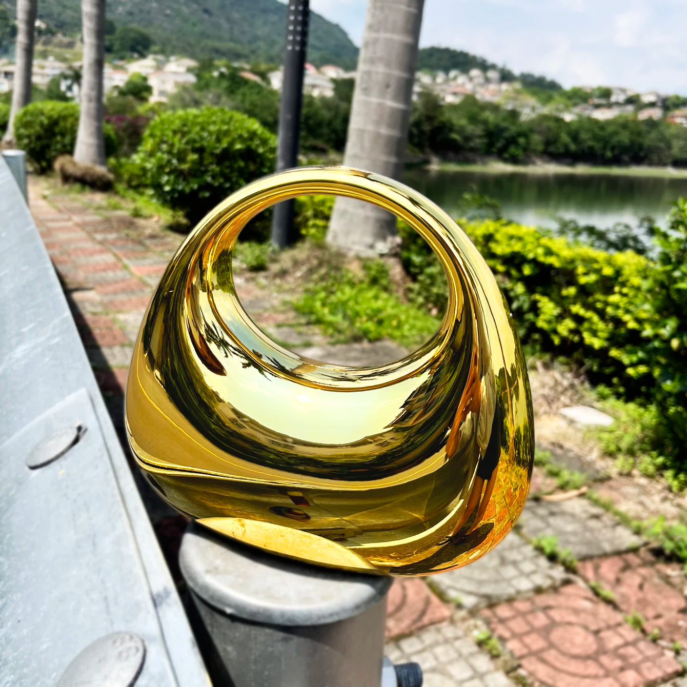 Golden Evening bag Purses and handbag luxury Designer shoulder bags moon bag Party Wedding Round Acrylic Shiny  Clutch purse