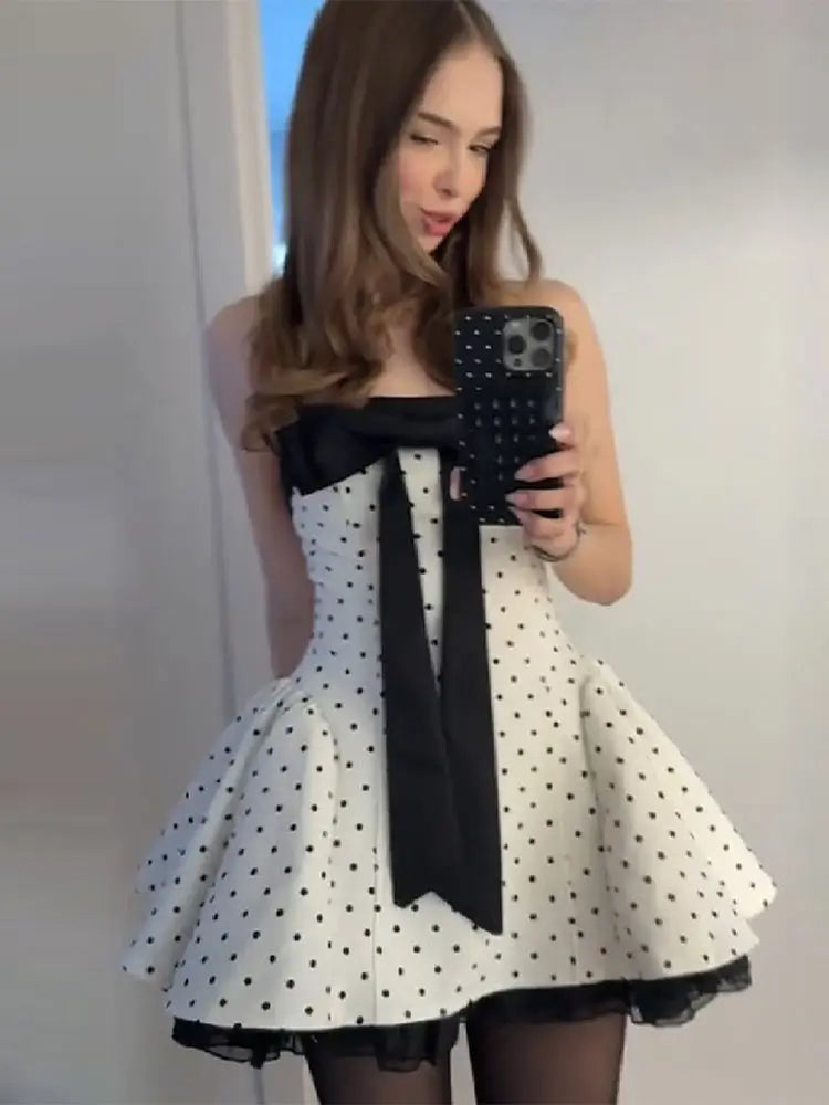 Elegant White Black Polka Dot Strapless Mini Dress Sexy Sleeveless Oversized Bow Front Flared Hem Vestido 2026 New Party Gowns