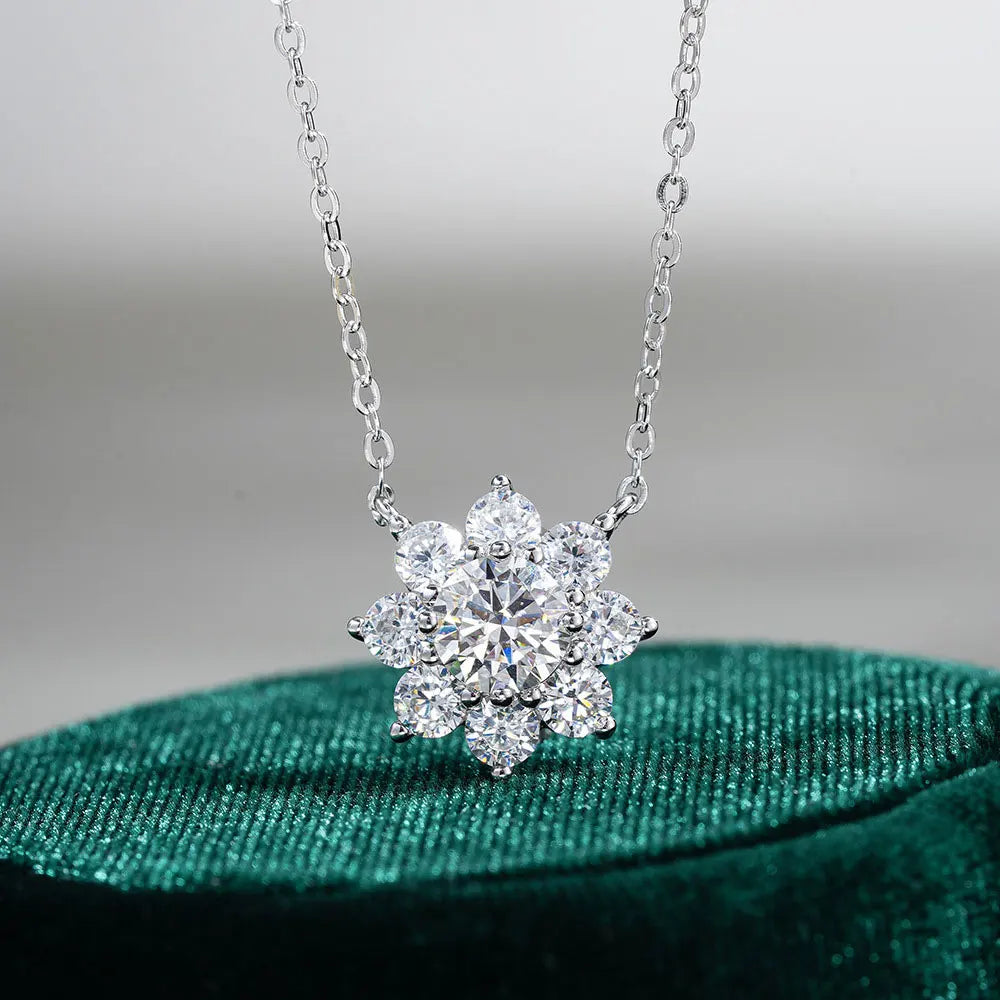 KNOBSPIN Moissanite Necklace Flower Pandent GRA Certified s925 Sterling Silver Plated 18k White Gold Fashion Necklaces for Women