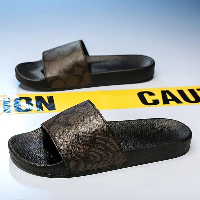 Outdoor Sandals Clogs Beach Slippers Summer Men Fashion Slippers Indoor Home Slides Bathroom Shoes Comfortable Soft Flip Flops