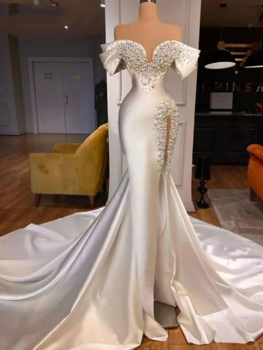 Customized Elegance Off The Shoulder Bridal Dress Sparkly Beads Pearl Wedding Gown Mermaid Long Bride Robe Vestido De Novia