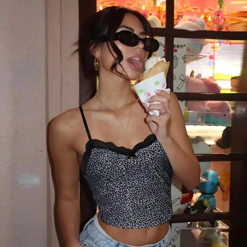 Hugcitar Fashion Leopard Print Slips Patchwork Lace Bow Sexy Slim Crop Camis Top Summer Women Festival Party Clothes Streetwear