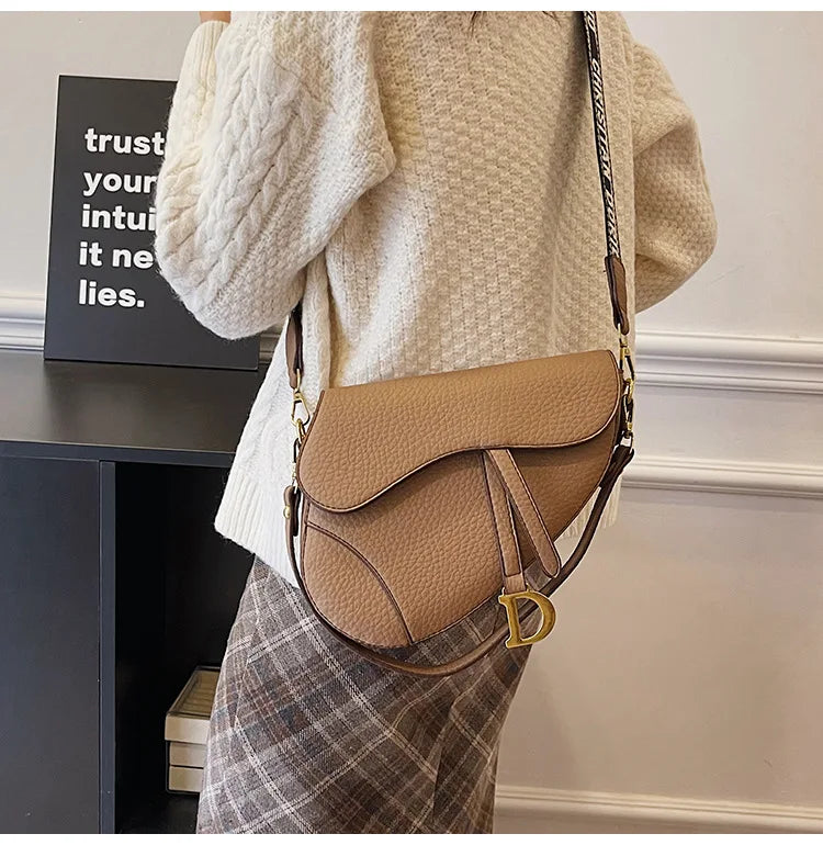 IMJK 24*20*6cm Hot Selling Light Luxury Underarm Saddle Bag, New Niche Design, Casual Shoulder Crossbody Bag Bags