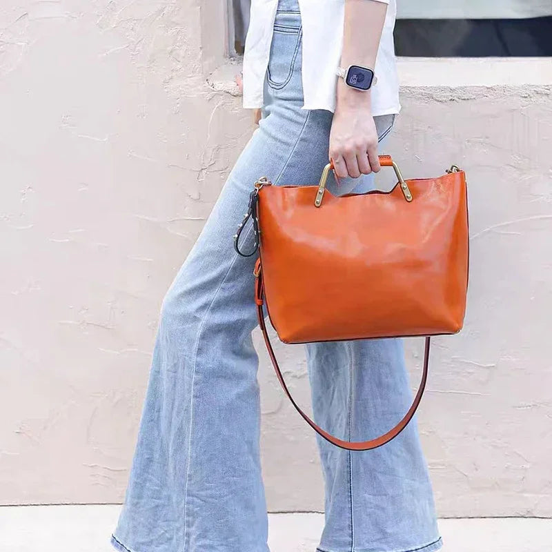 Luxury Leather Green Bucket Bag Retro Metal Handle Large Capacity Tote Bag Fashionable Casual Solid Color Shoulder Bag