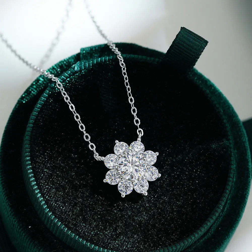 KNOBSPIN Moissanite Necklace Flower Pandent GRA Certified s925 Sterling Silver Plated 18k White Gold Fashion Necklaces for Women