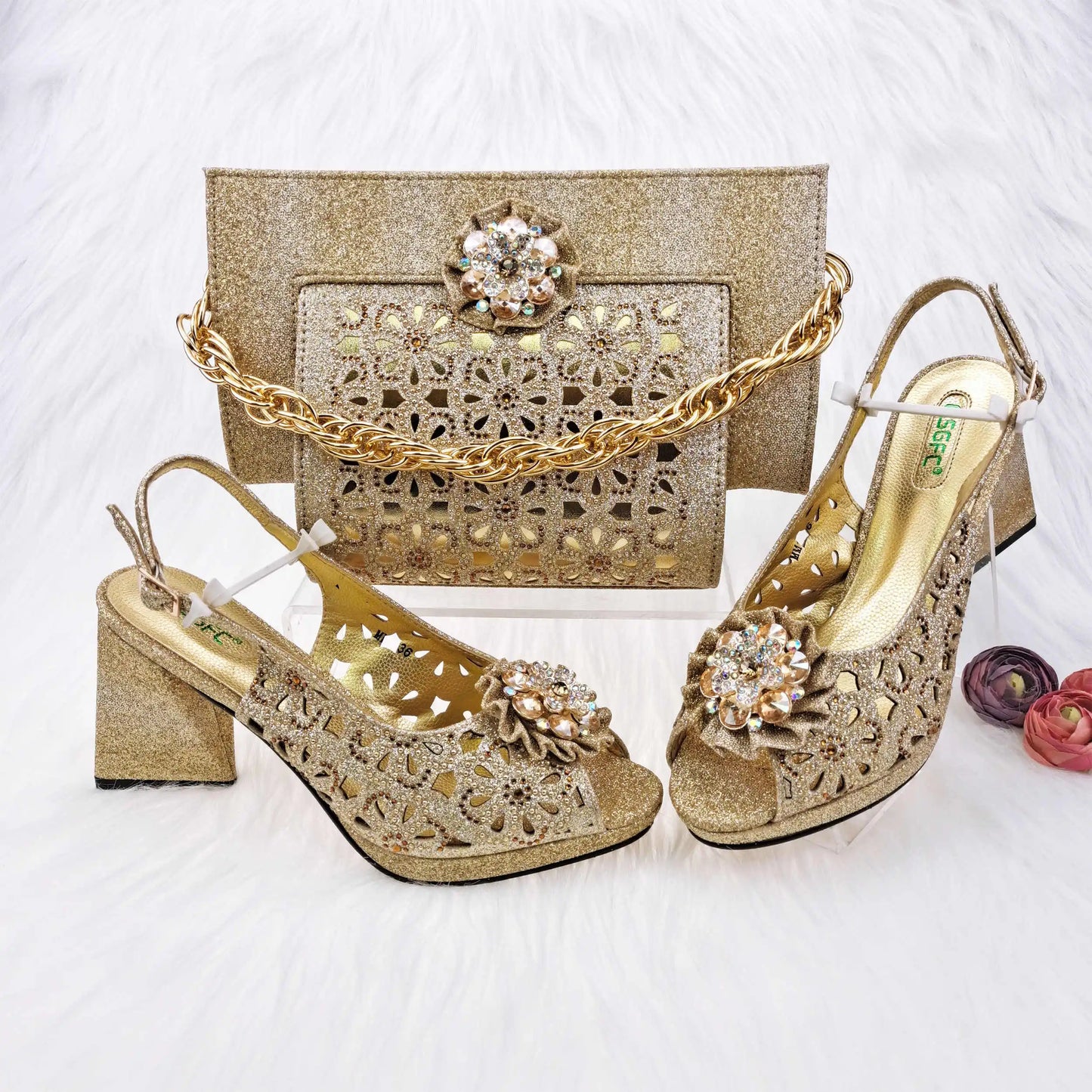 Mature Style Women Shoes and Bags Set 2023 Spring New Design Rose Gold Color Italian Sandals with Shinning Crystal for Party