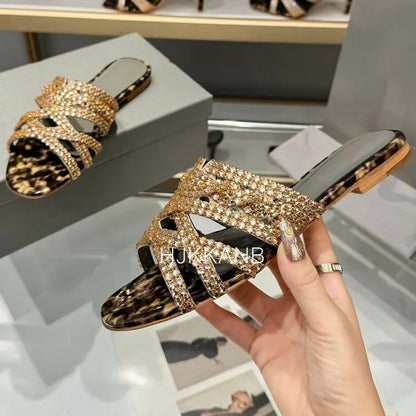 Summer New Luxury Rhinestone Decor Flat Slippers Women's Open Toe Hollow Out Casual Sandals Outdoor Vacation Beach Shoes 2024