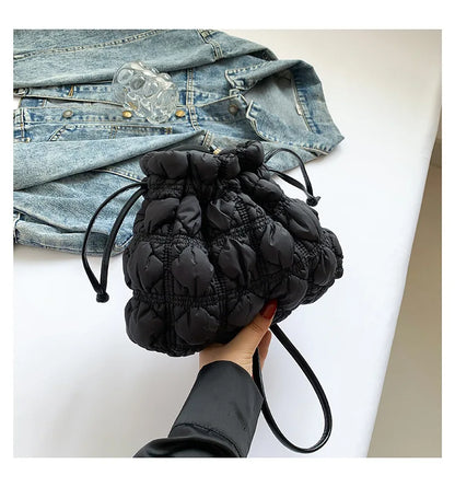 Women Drawstring Shoulder Bags Detachable Strap Quilted Crossbody Bag Solid Color Soft Padding Handbag for Outdoor Travel
