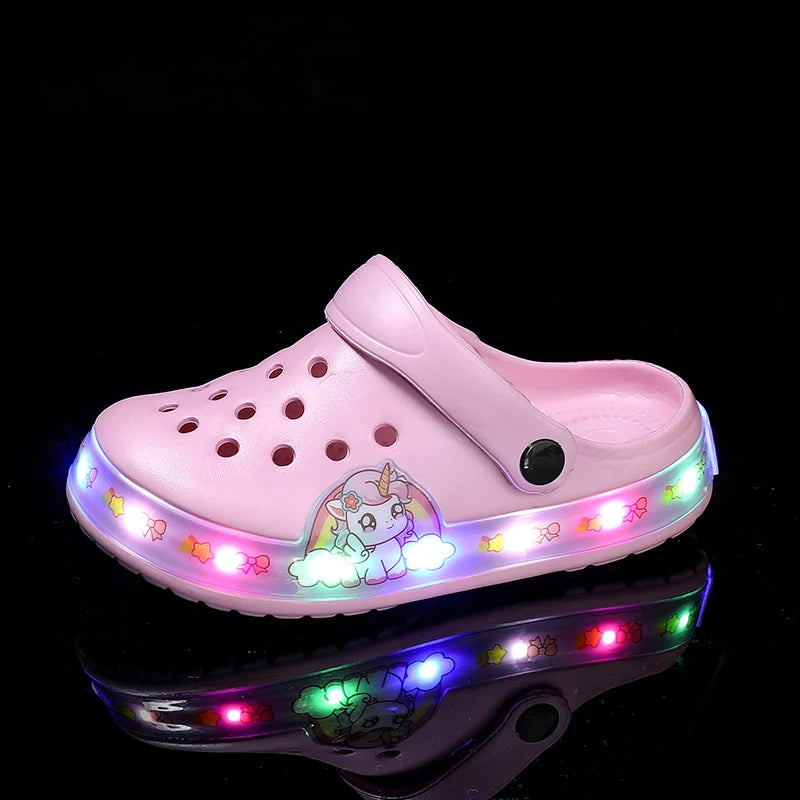 Light Sandals for Girls Pink Cartoon Printing Summer Beach Kids Shoes Outdoor Non-slip Classic Design Children's Casual Clogs