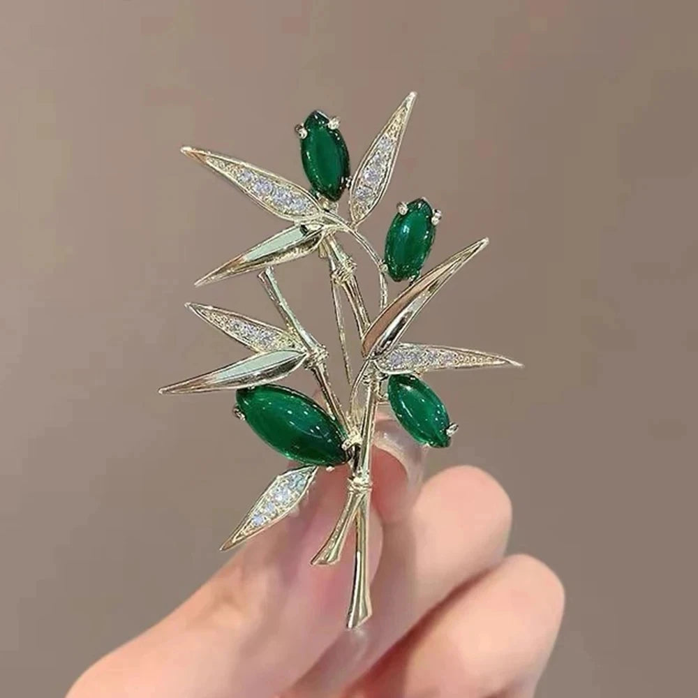 Elegant Crystal Bauhinia Brooches for Women Fashion Rhinestone Bouquet  Brooch Wedding Jewelry Clothing Coat Lapel Pins
