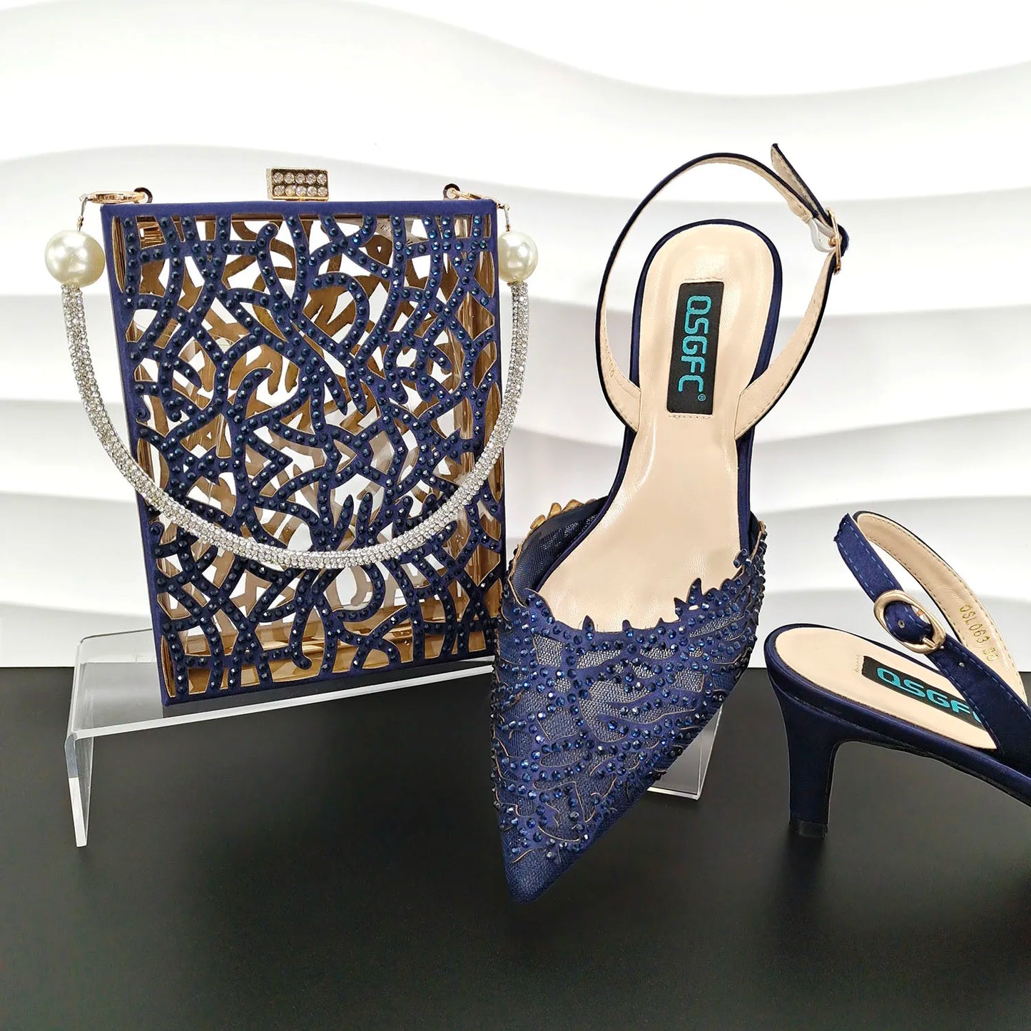 Nigerian Style Elegant Women's Party Shoes  Luxury Full of Diamonds Shoes Sky Blue Pointed High Heel Shoe Bag Set
