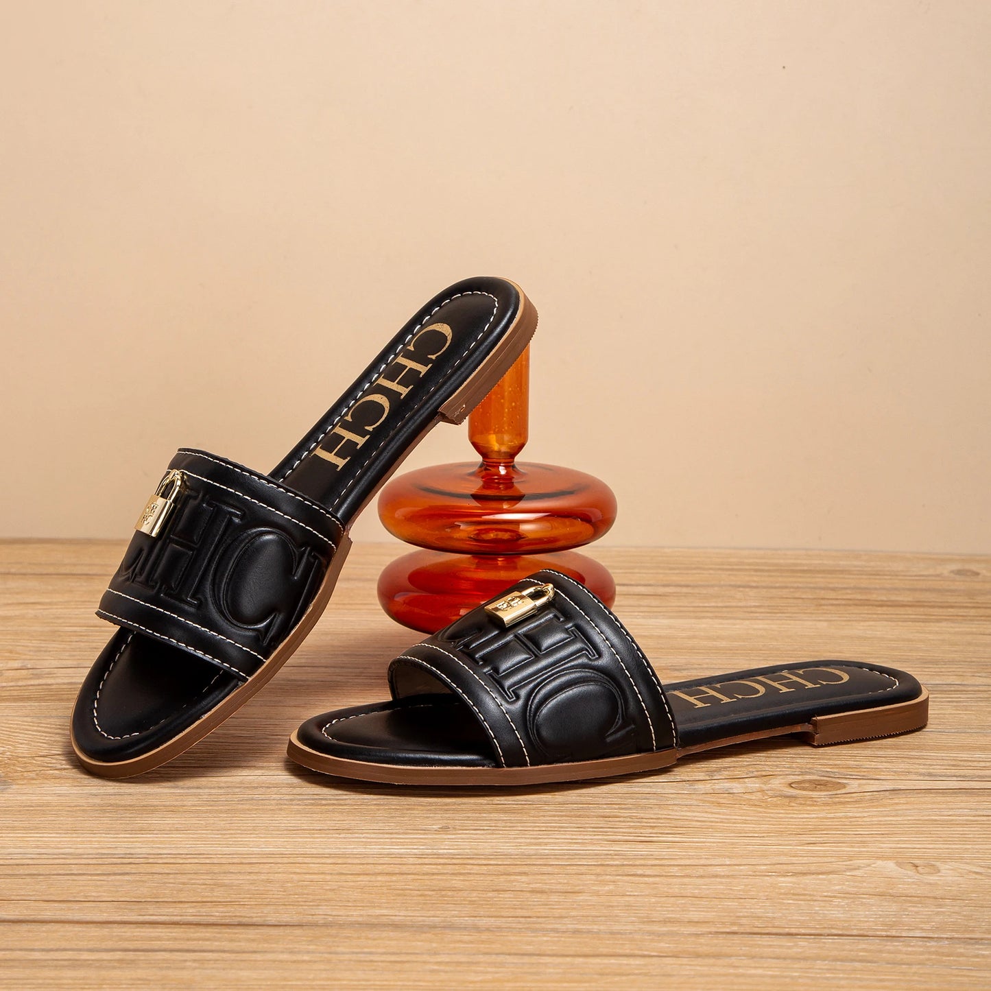 CHCH Women's Flat Shoes Summer New Solid Color Embossed Sandals Simple Fashion Slippers