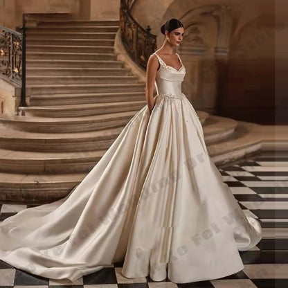 Gorgeous Women Pearls A-line Wedding Dresses Spaghetti Straps Bride Gown Backless Bride Dresses Bridal Gowns Vestidos Customized